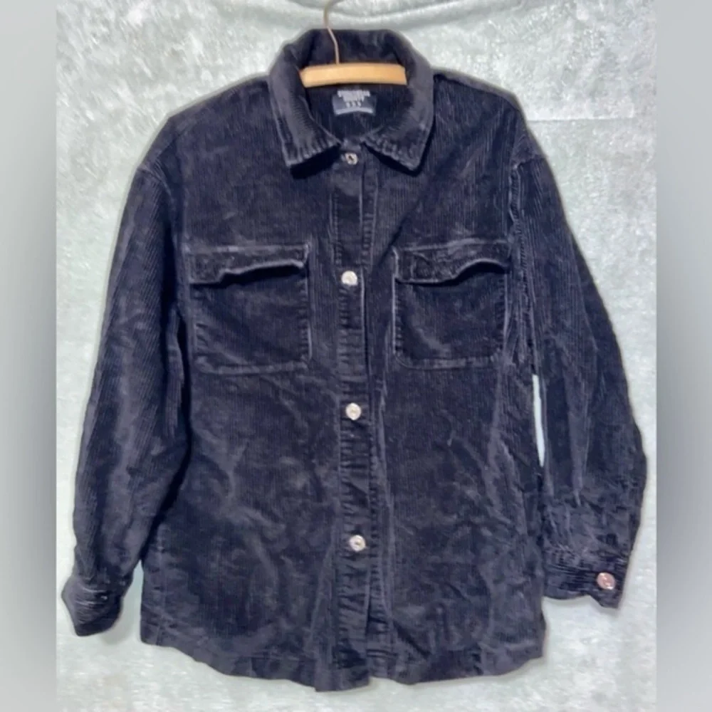 Button up jacket - Picture 1 of 4